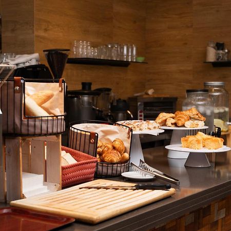 Hostal Mari Sant Antoni de Portmany Екстериор снимка
