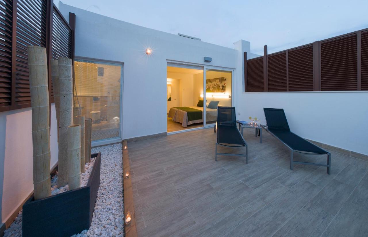 Hostal Mari Sant Antoni de Portmany Екстериор снимка