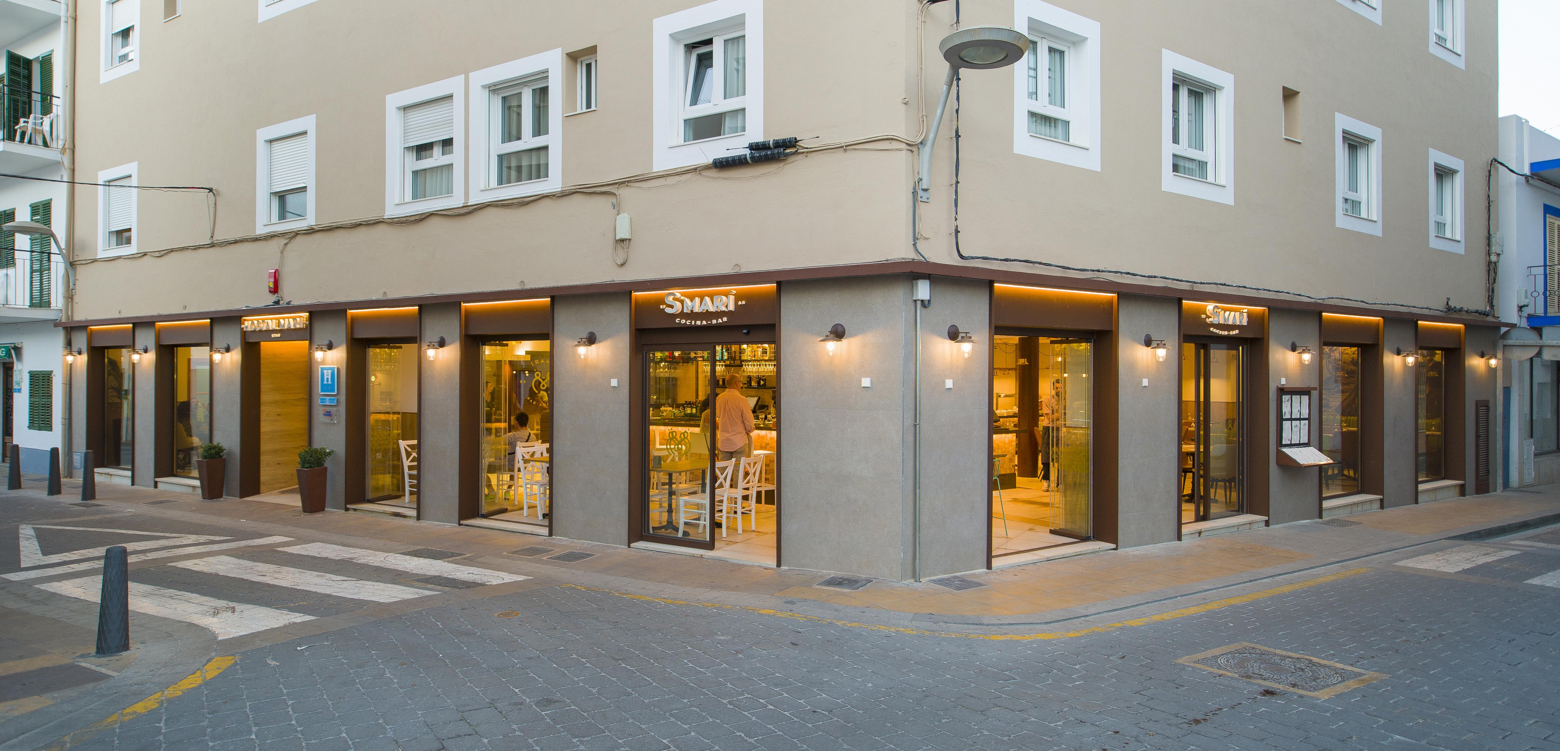 Hostal Mari Sant Antoni de Portmany Екстериор снимка