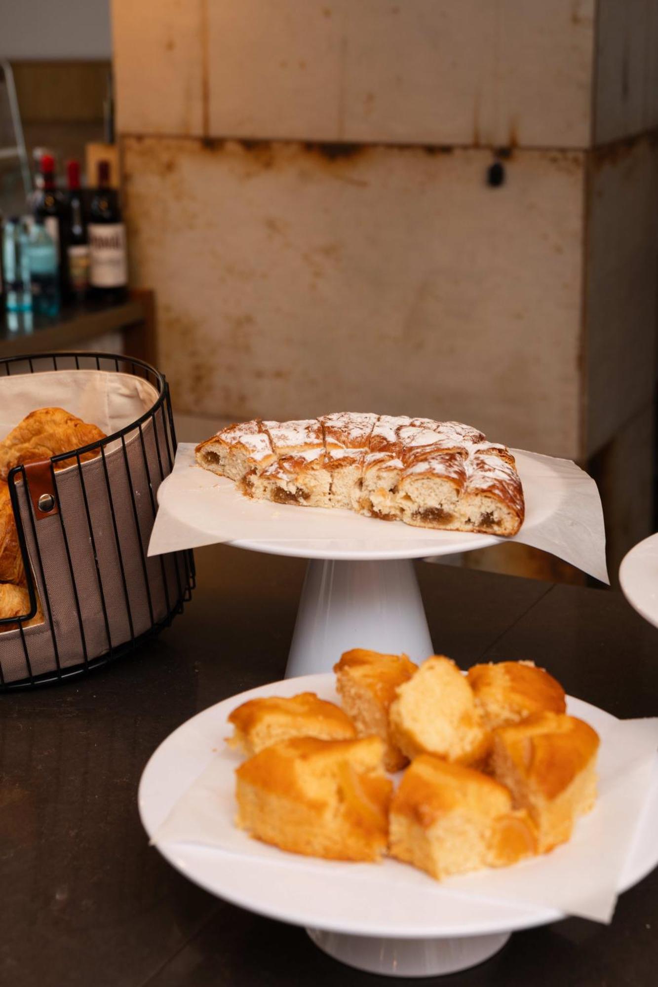 Hostal Mari Sant Antoni de Portmany Екстериор снимка