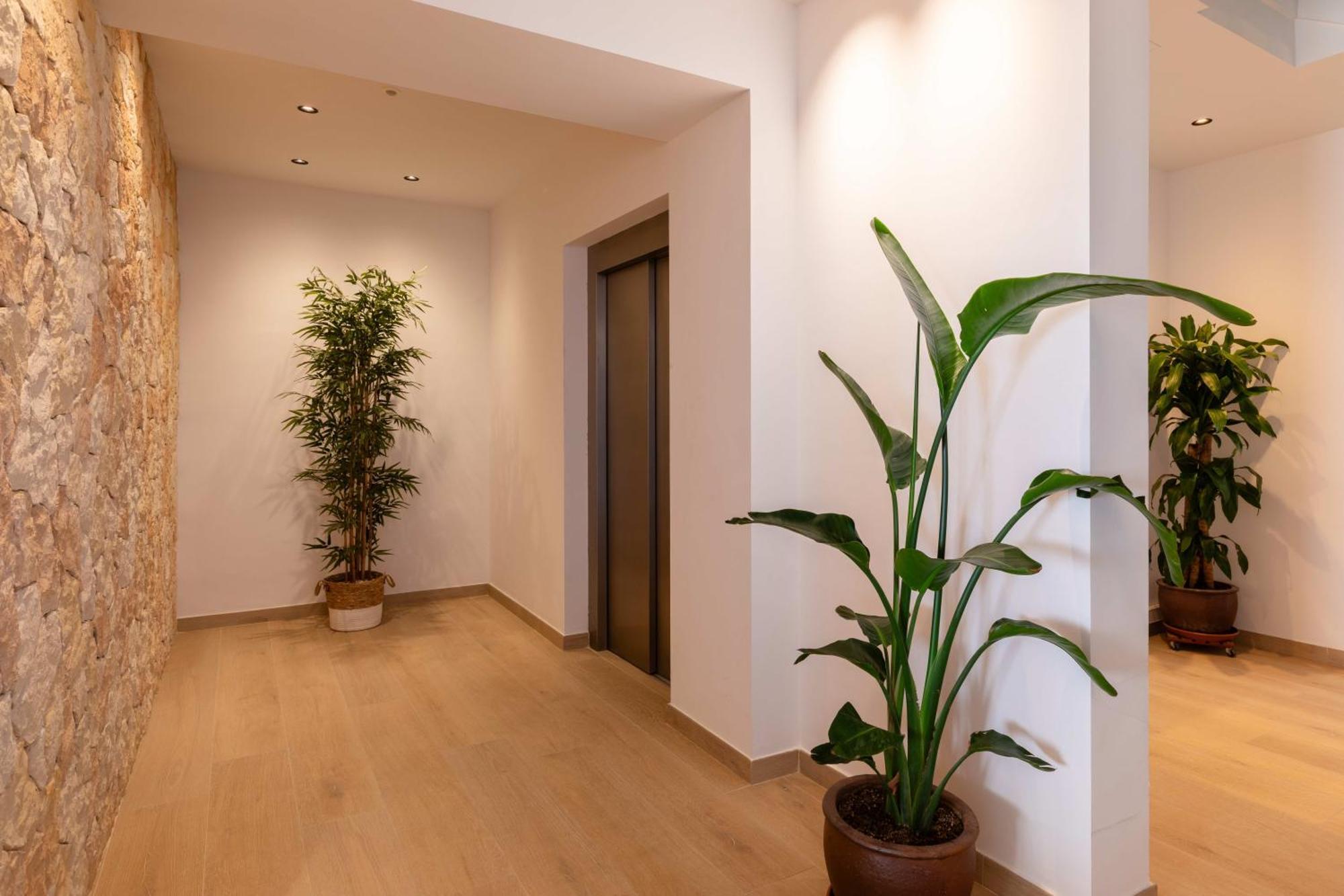 Hostal Mari Sant Antoni de Portmany Екстериор снимка