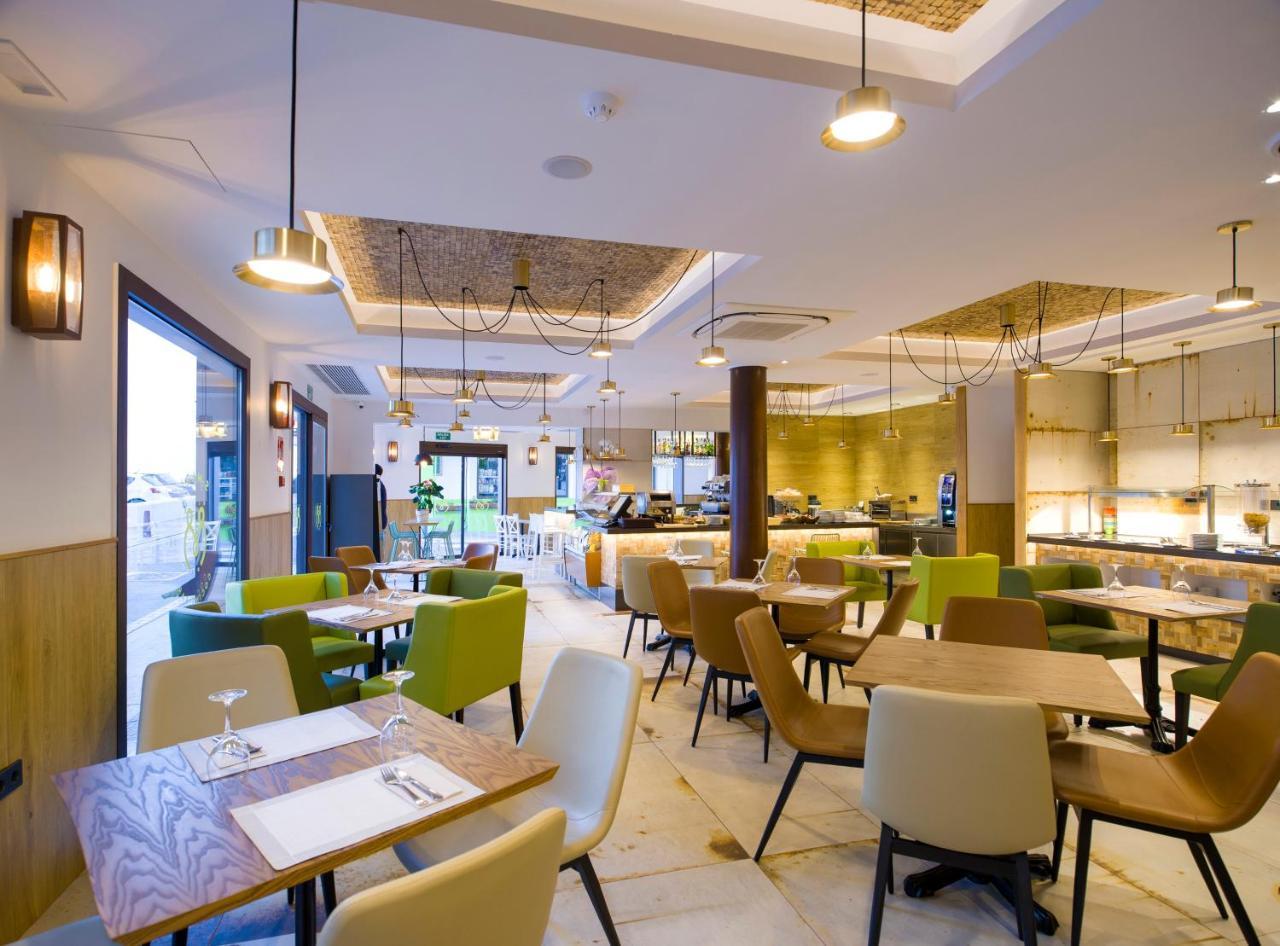 Hostal Mari Sant Antoni de Portmany Екстериор снимка